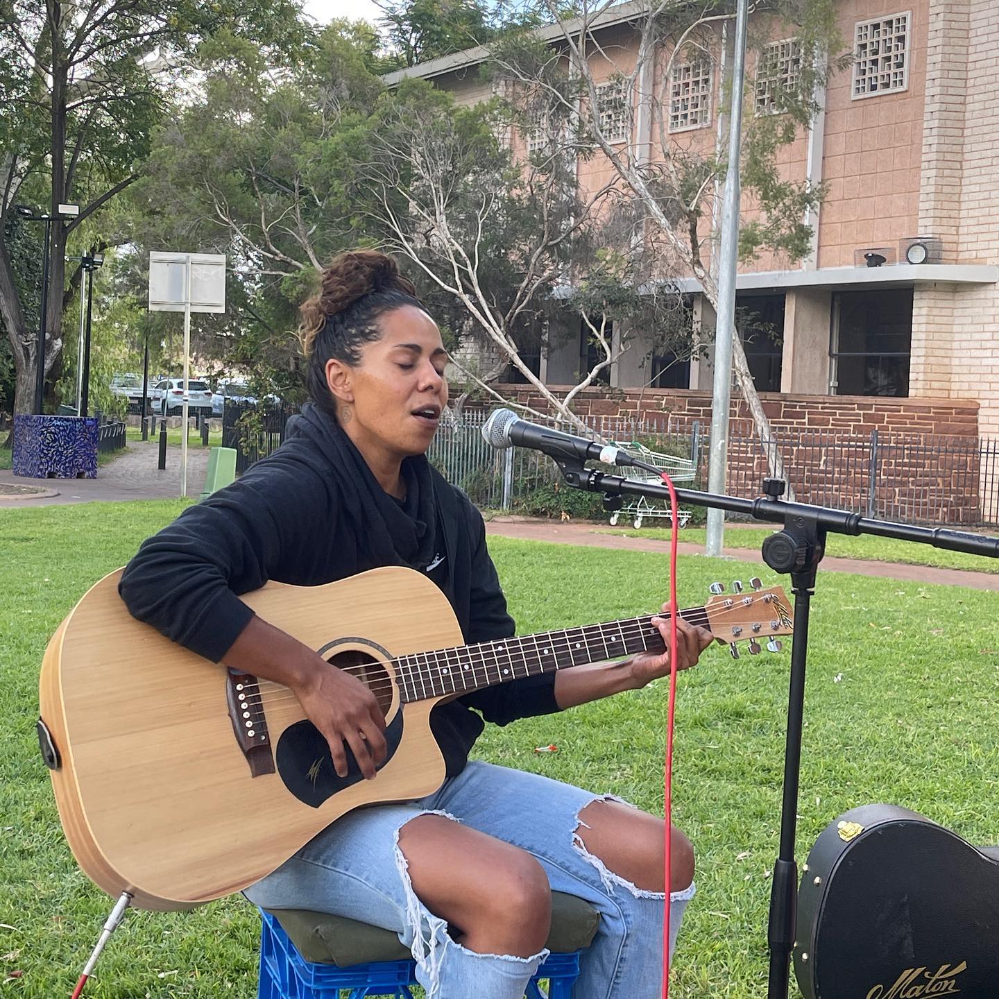 Shilo Monkland Live in Todd Mall 8CCC Radio